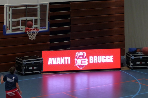 LED scorebord Avanti Brugge indoor basketbal met perimeterbanden
